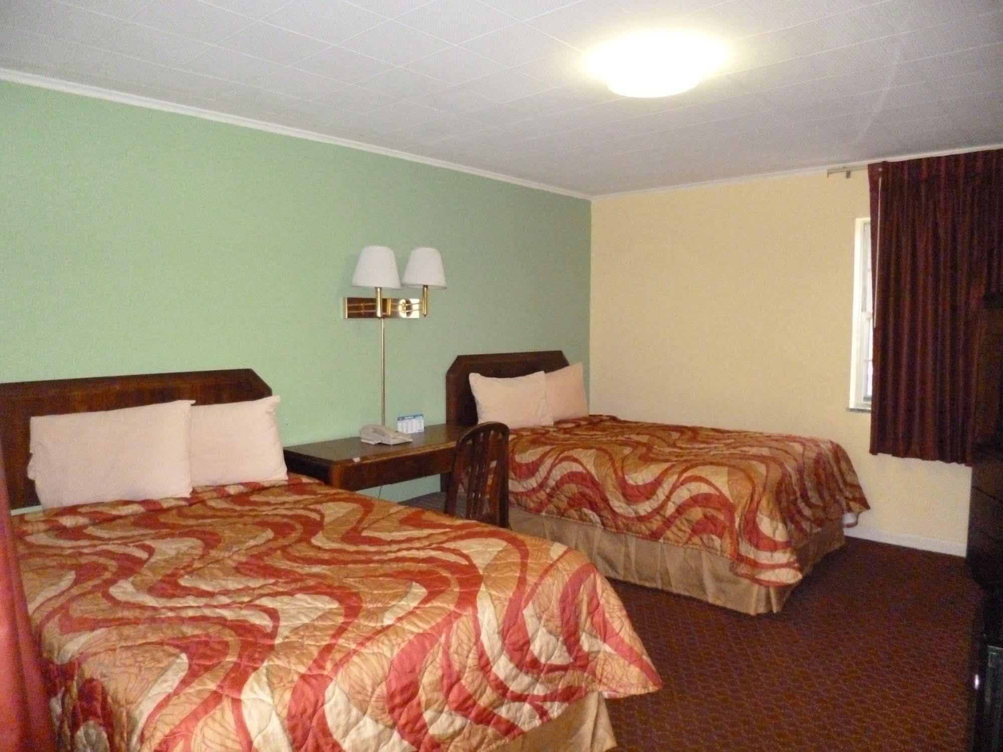 Mount Vernon Inn Sumter Bagian luar foto